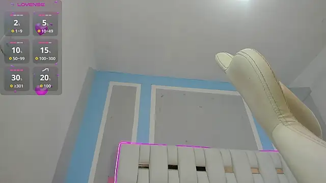 iamCharlotte19 online show from November 20, 7:15 pm