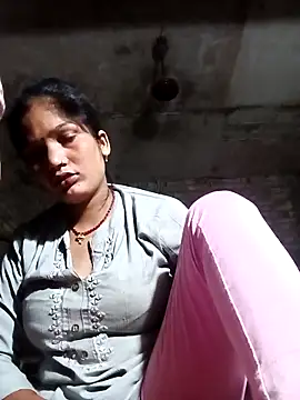 HotShivani89 online show from September 8, 11:04 pm