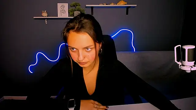 afina crazy online show from October 6, 7:18 pm