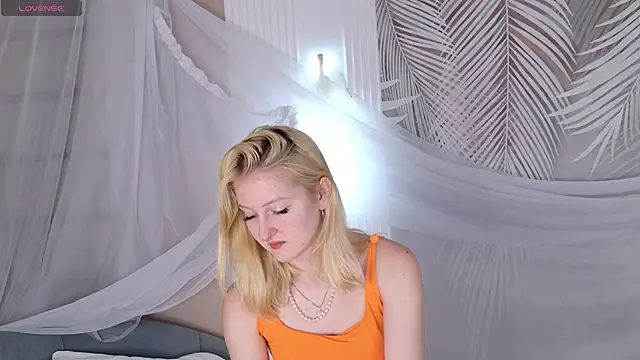 KarmaLex  online show from September 24, 5:23 pm