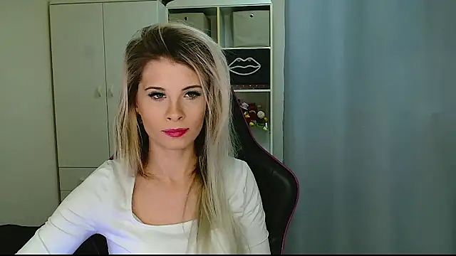 KristineGlow online show from January 13, 7:25 am