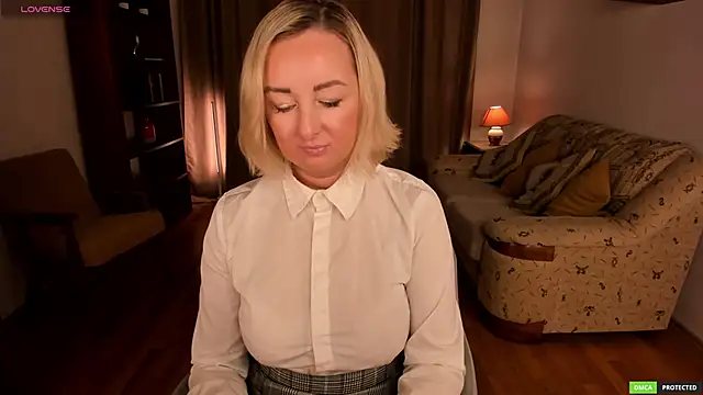 sexmom8 online show from May 9, 1:13 pm
