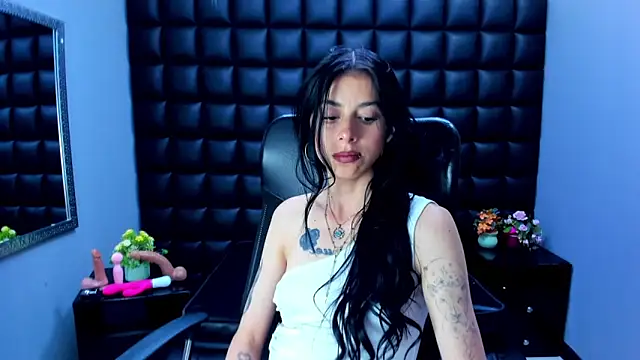 Dulce Miaa  online show from May 15, 9:28 pm