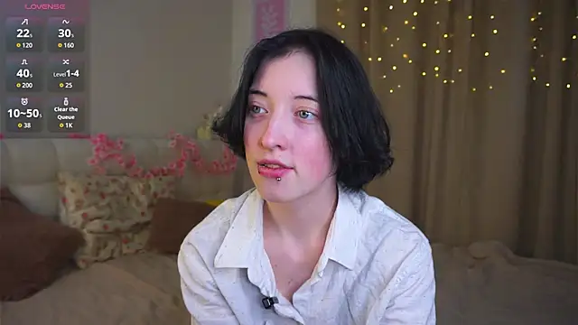 JuanaFriesz online show from February 27, 9:31 am