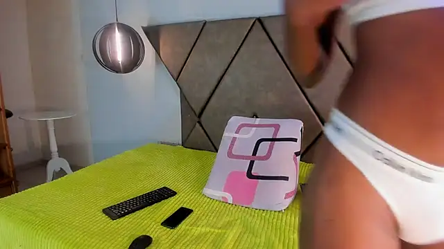 PenelopeGuzman   online show from October 10, 8:25 pm