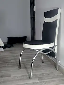 Evelynbby online show from October 4, 1:17 pm