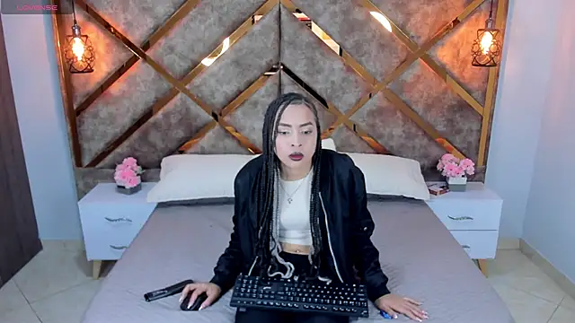 Lucia jane online show from May 7, 8:45 pm