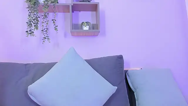 MeridaFox  online show from September 23, 1:09 pm