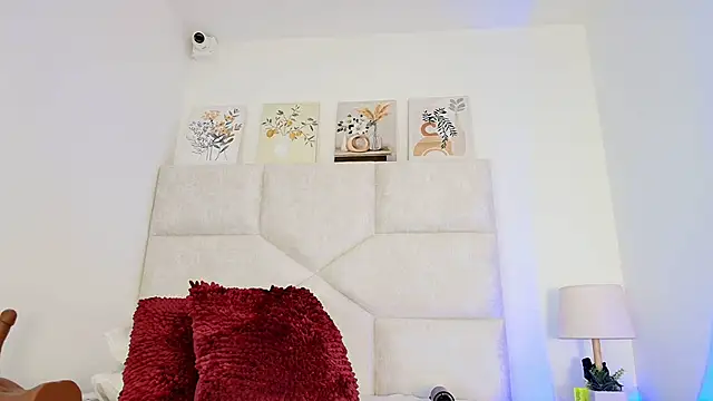 elizawiliamst online show from May 22, 2:59 pm