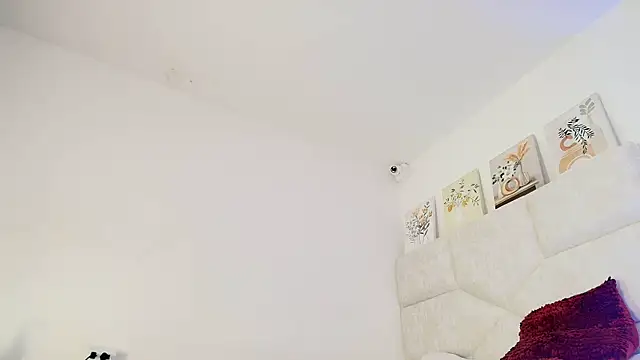elizawiliamst online show from May 25, 12:04 pm