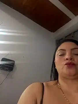 tiffany Johnson1 online show from May 24, 12:20 am