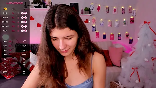 amy cute cat online show from December 19, 9:01 am