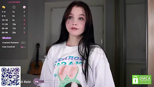 DelphaDivenere online show from October 12, 5:48 pm