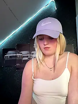 DieBlondeHannah online show from September 10, 1:22 pm