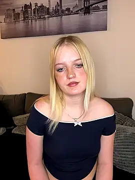 DieBlondeHannah online show from October 5, 12:54 pm