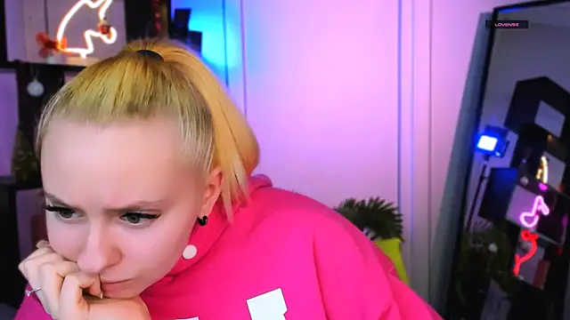 mila glow1 online show from January 8, 8:57 pm