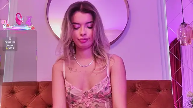 LollyShine online show from November 20, 7:48 pm