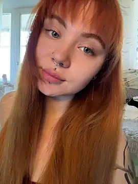 LunaMillie online show from May 21, 10:35 am