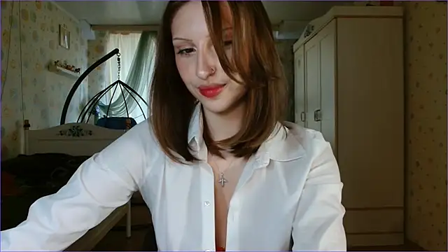 RuxaShade online show from March 17, 12:09 pm