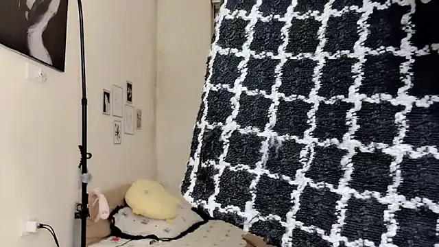 MaiLiiil online show from January 11, 2:55 pm