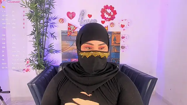 samanee konn online show from May 22, 7:12 pm