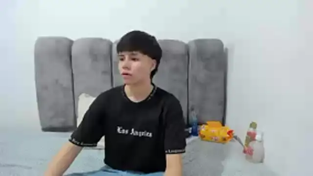 Bruno Cruzz online show from April 14, 2:11 am