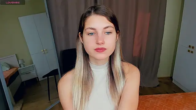 MartiRoyal online show from September 23, 4:32 am