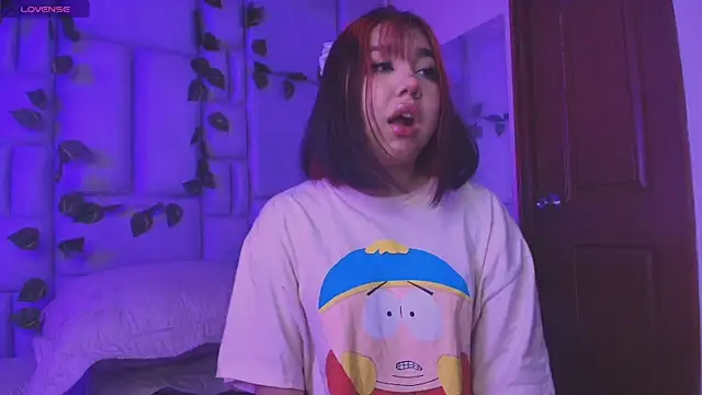 sophiievv online show from September 19, 12:37 pm