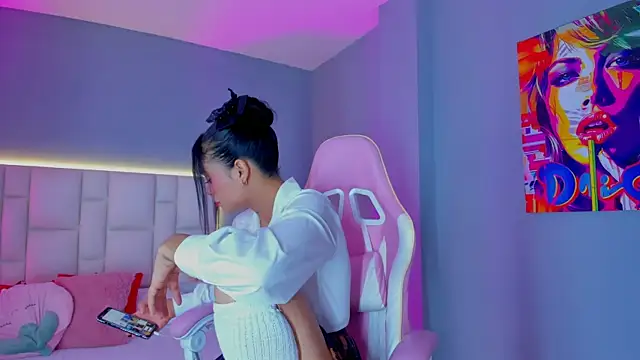 SammyRose  online show from January 10, 7:40 pm