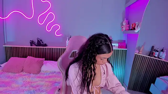 SammyRose  online show from June 24, 8:52 pm