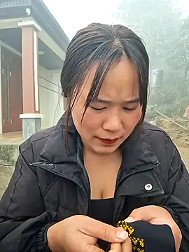 ALIENHR38 online show from December 15, 2:17 am