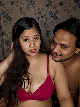 priyaverma00 online show from May 12, 8:15 pm