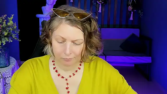 TiffanyBrauny online show from September 22, 2:26 pm