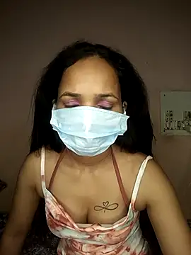 queen lizaa online show from November 13, 4:50 pm