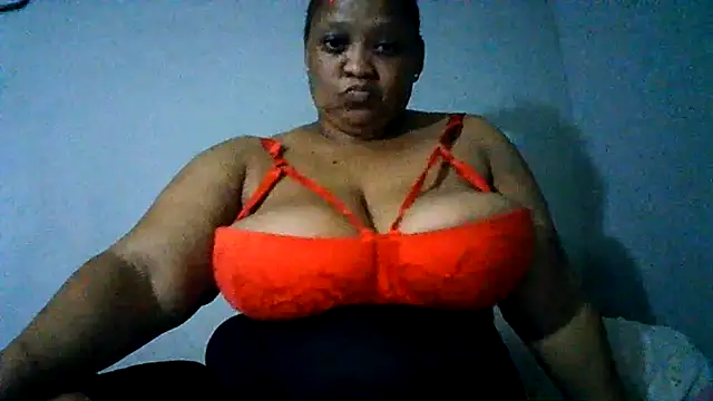 Yellobonepussy online show from October 13, 5:37 pm