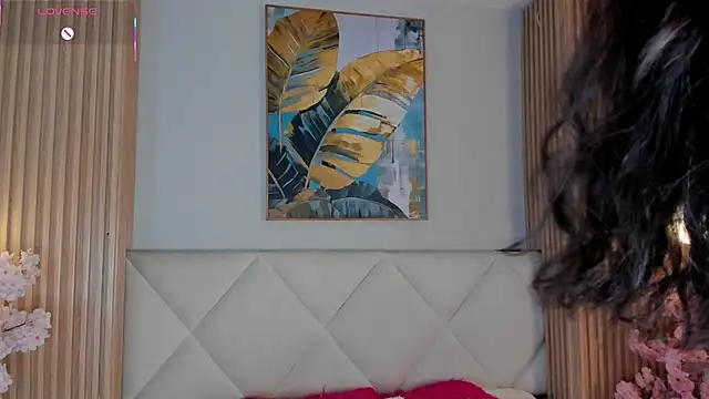 Mila Hank  online show from May 11, 2:45 pm