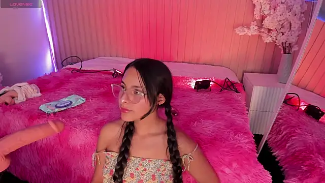 Annie  2 online show from March 31, 3:06 am