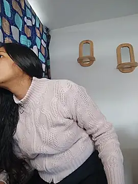 KittyHoleshot87 online show from February 9, 3:58 pm