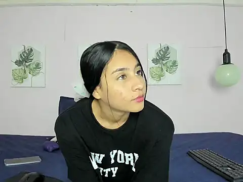 Snapshot of Lady_rossee chatting on October 2, 1:49 pm Lady rossee online show from October 2, 1:49 pm