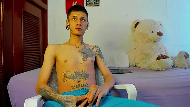 cold snow013 online show from October 19, 11:12 am