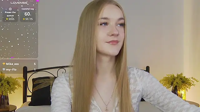 KumiKruz online show from October 23, 1:28 pm