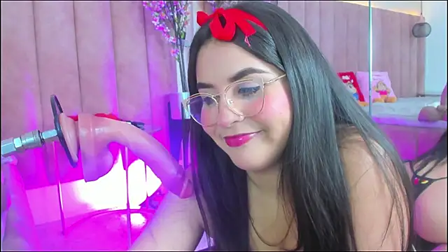 LizzyOlsen online show from November 27, 5:10 am