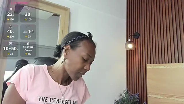 coral15  online show from November 1, 7:18 pm