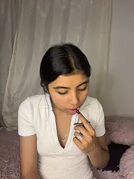 DianeSuns  online show from March 25, 4:49 am