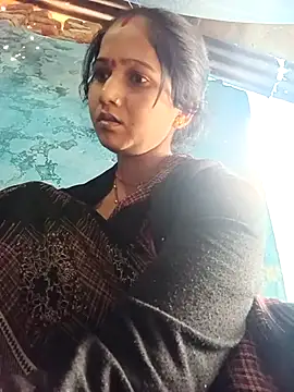 Jooli xx online show from March 21, 7:35 am