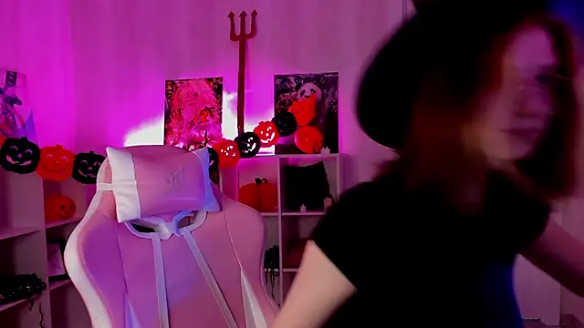 Agnes Passero online show from November 1, 10:08 am