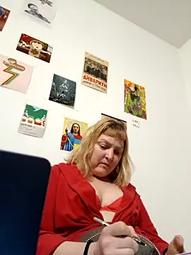 LiluLiluLilu online show from March 9, 6:00 pm