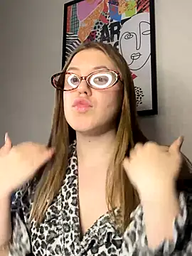 MelanieHenders online show from October 19, 1:46 pm