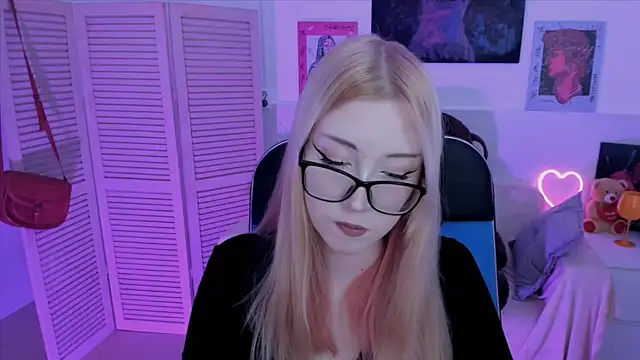 RubyBennett online show from September 20, 7:28 am