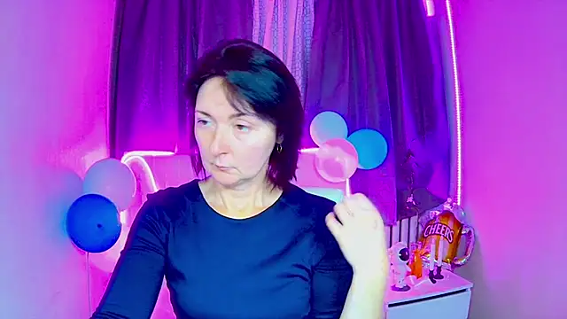 Snapshot of VivianGuchih chatting on September 27, 6:09 am VivianGuchih online show from September 27, 6:09 am